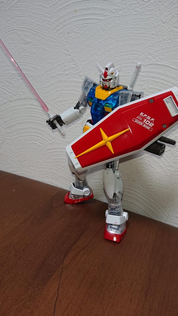 ガンダムと言えばのイメージ!くじで当たらなければ、お店にあったとしても自分では選ばないキットだと思うので作ってみてすごく新鮮で楽しかったです!見ていただいてありがとうございました!