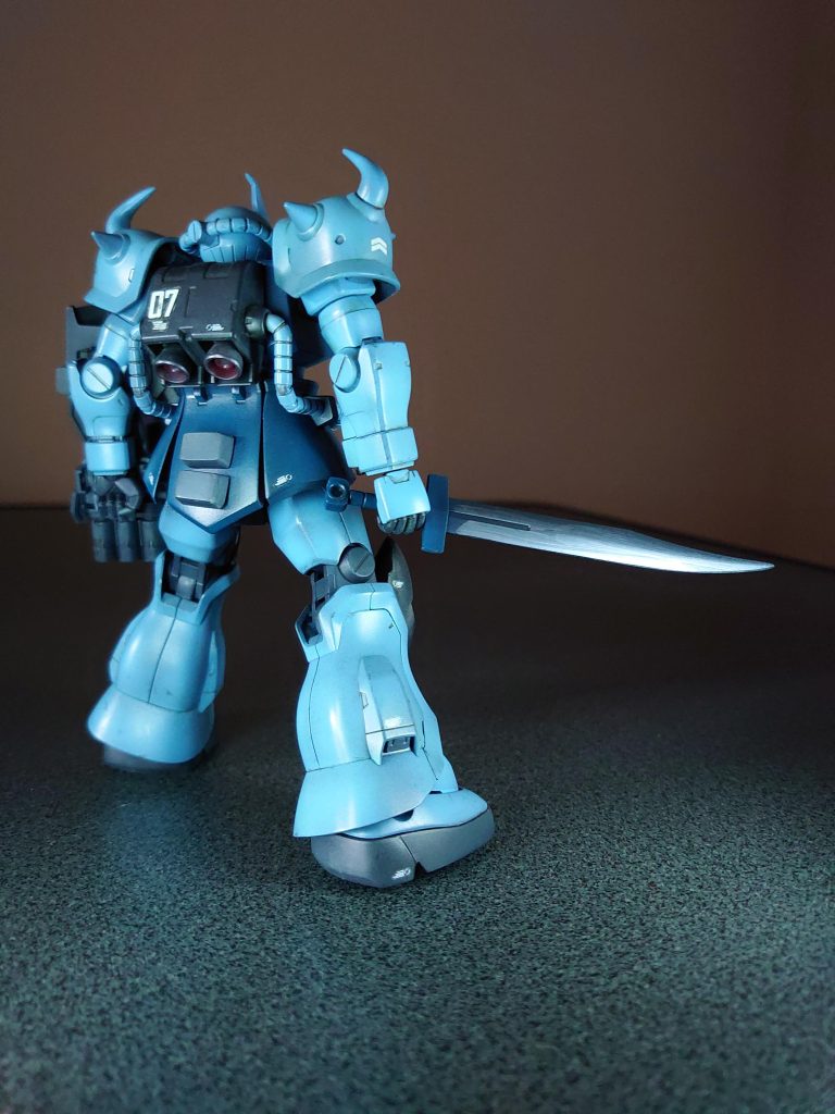 劇中でマガジンを装備していたので追加。