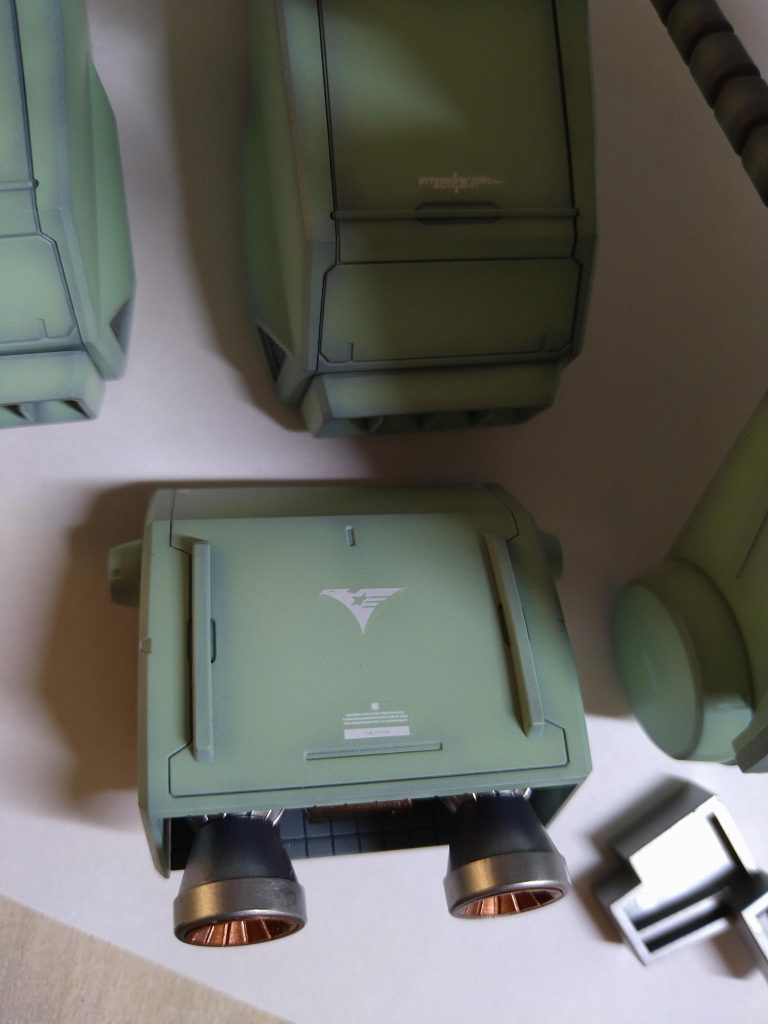 マーキングは白で統一。