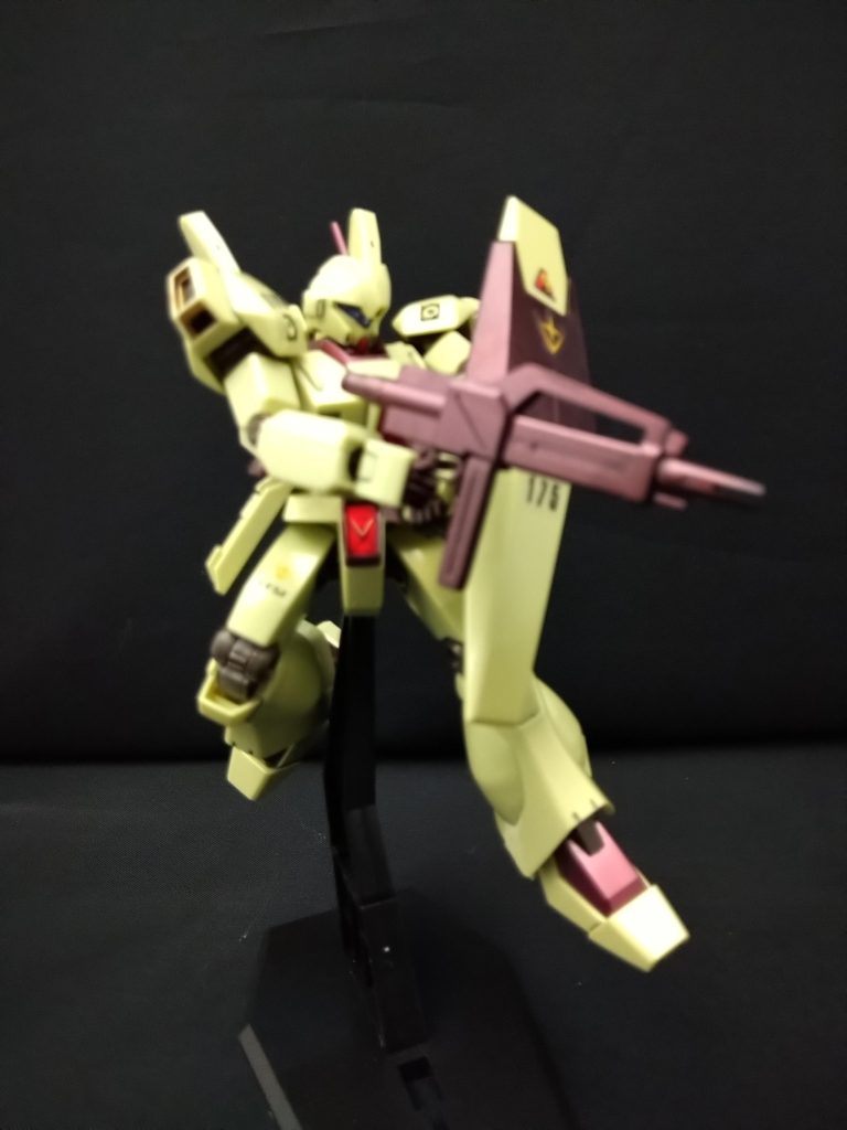 ビームライフル。合わせ目は消してあります。