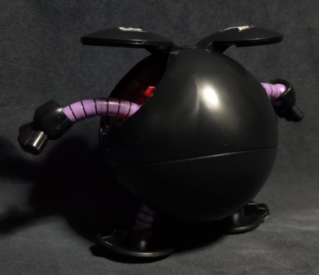 ボディーが黒のせいか、殆どまっくろくろすけ状態です。