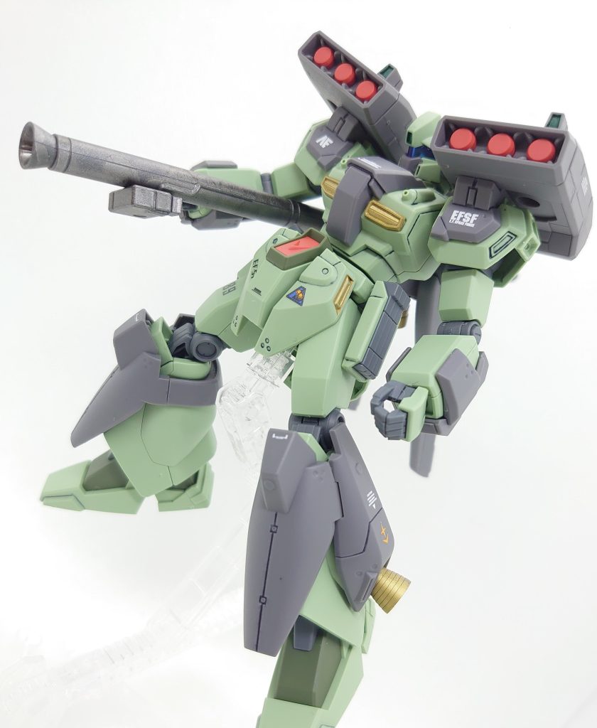 部分塗装、墨入れ、デカール、トップコート仕上げです。量産機のカスタマイズ機って良いですよね。