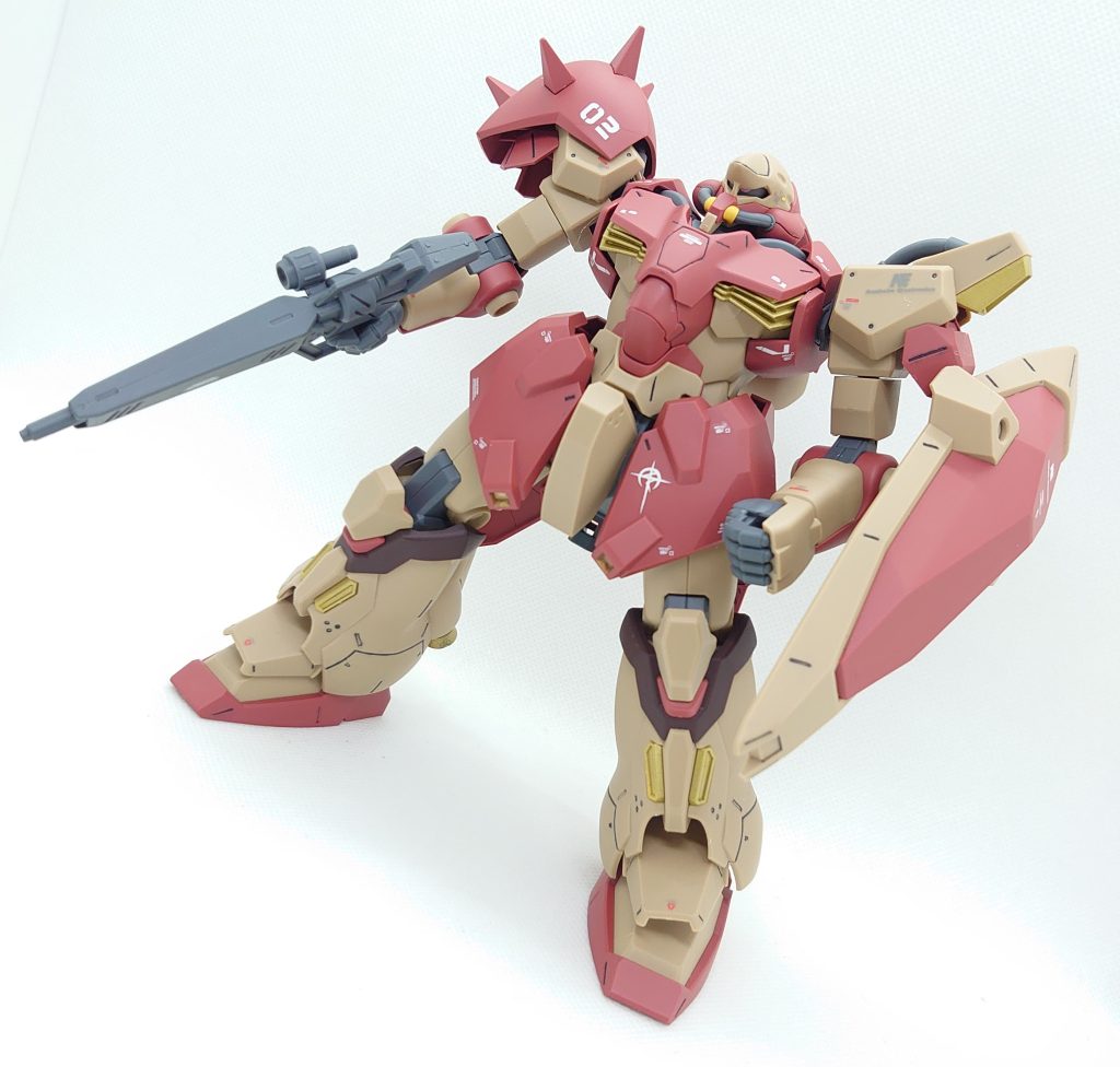 太ましい機体は地面に足を付いても様になります。