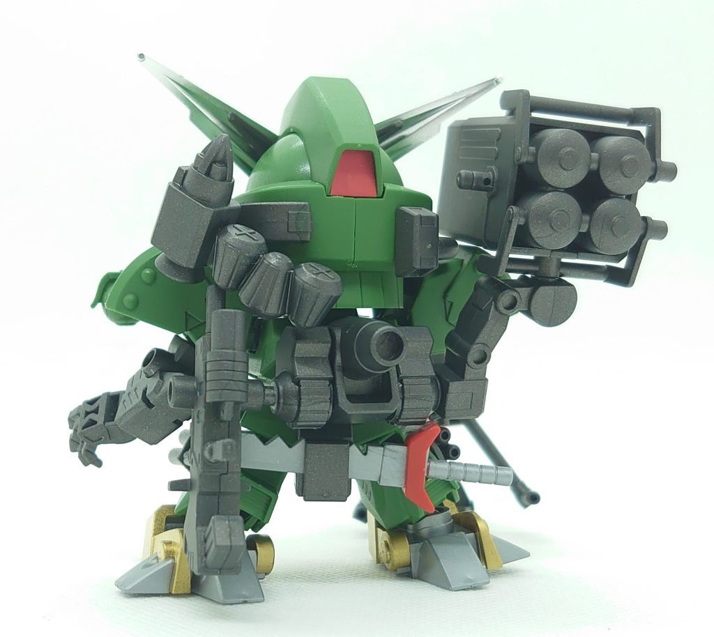 背中で語る…武装の密度が堪らない。