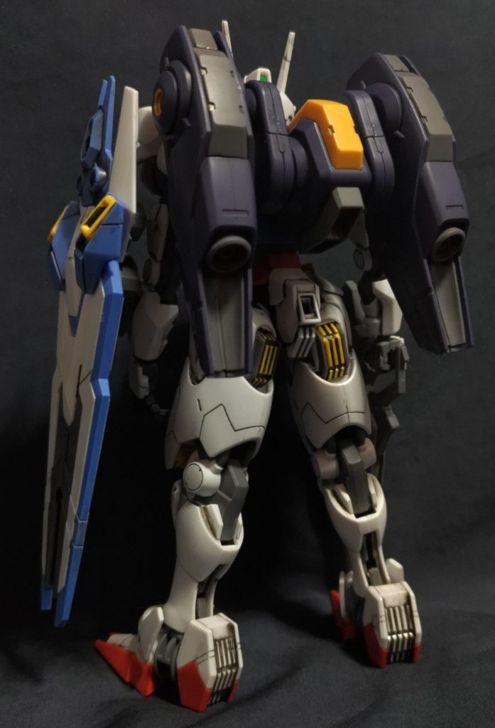 ななめ後ろから。