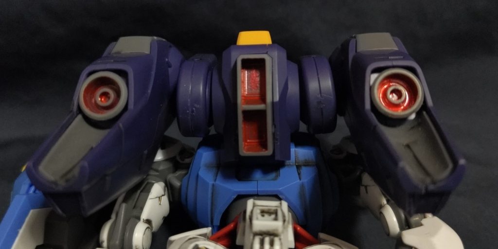 スラスター内部も、一応塗装してあります、目立ちませんけど。（笑）