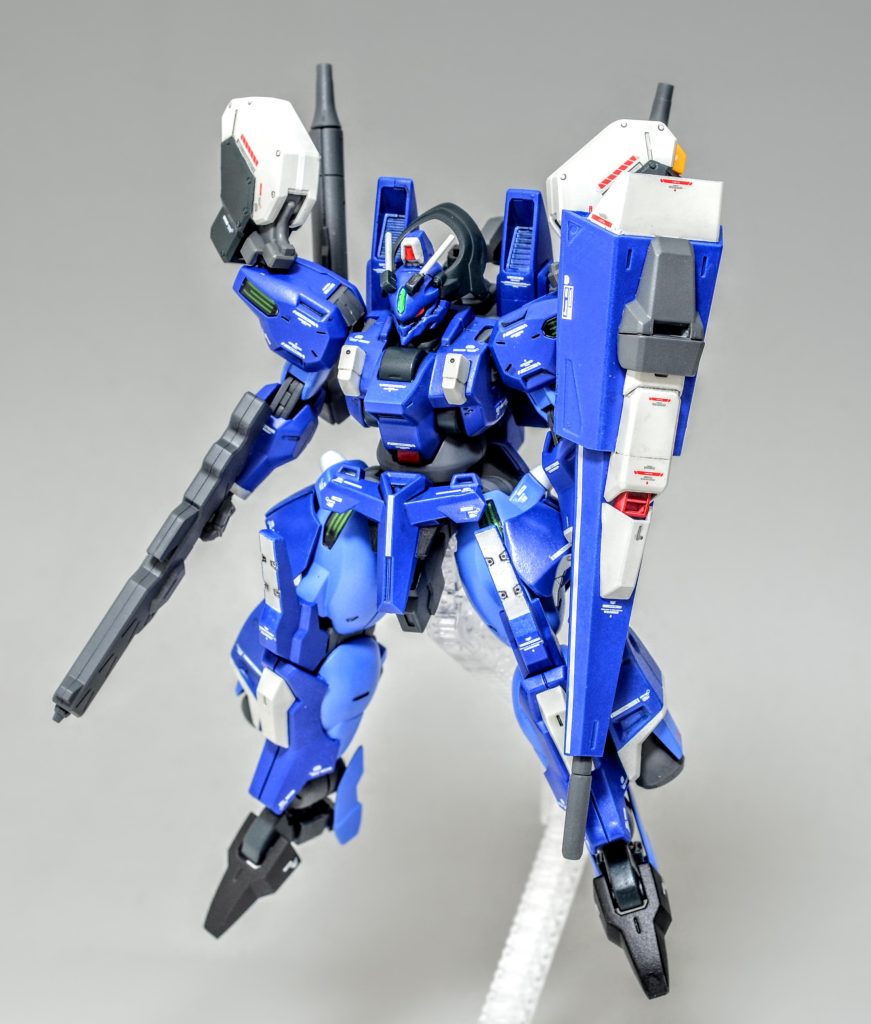 ジェターク・ヘビー・マシーナリーが開発した第5世代MS、ダリルバルデの5番目の技術実証機。大火力と高速機動性を高めた最強のジェターク社製MS。