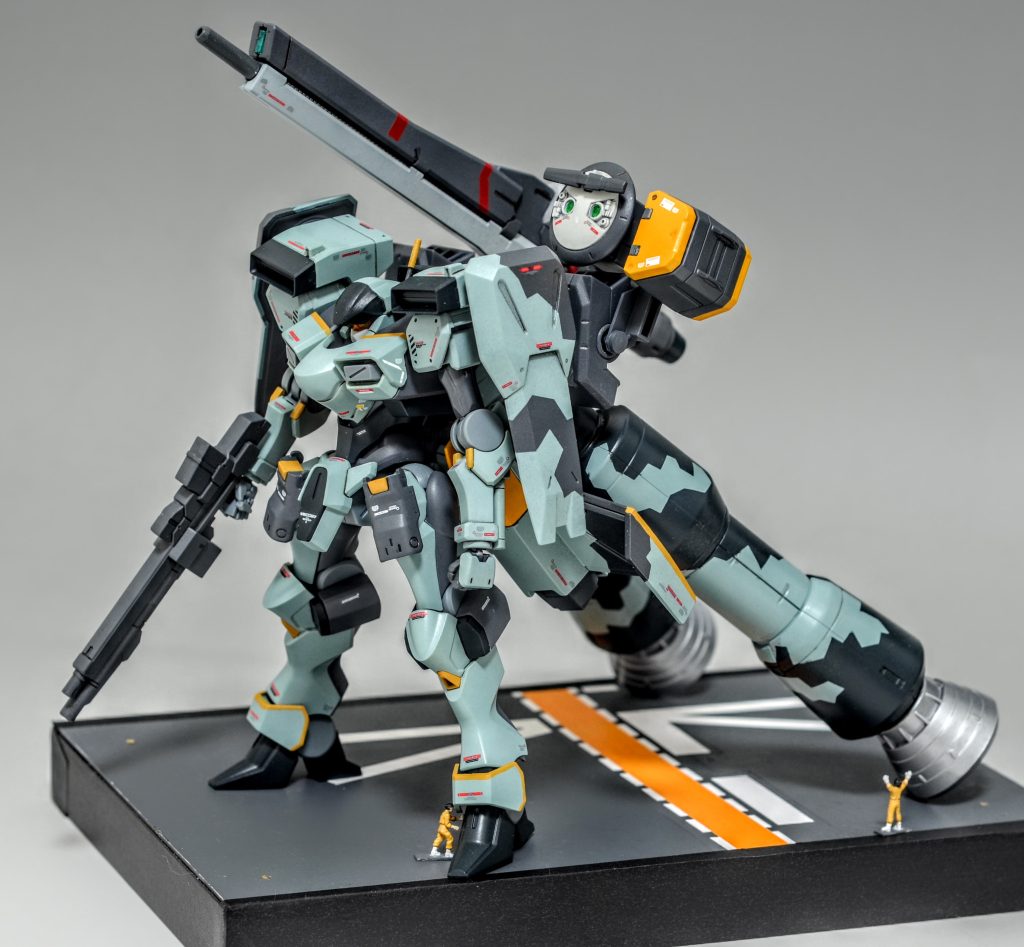 こちらはザウォート・エアロの宇宙戦闘仕様、オービタルパッケージです。宇宙戦闘用の超ド級ブースター装備の直線番長です。