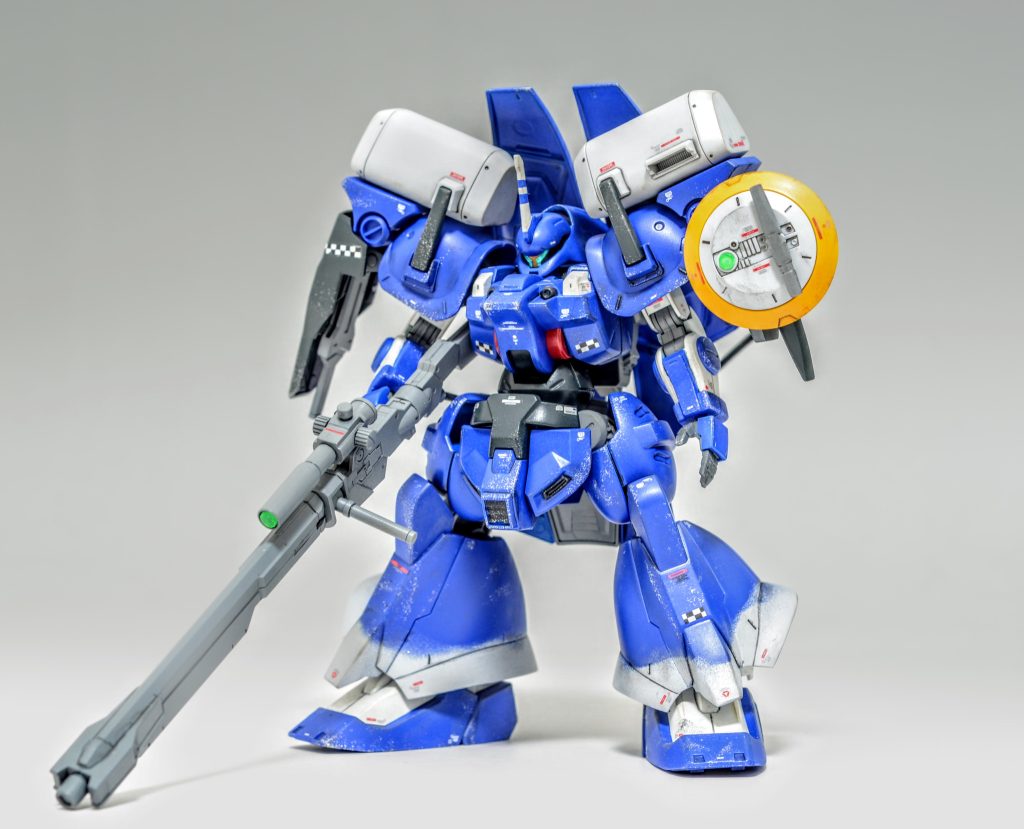 ジェターク社MS教導団の所属機で、ディランザをベースに装甲と推進力を強化した特務仕様機。