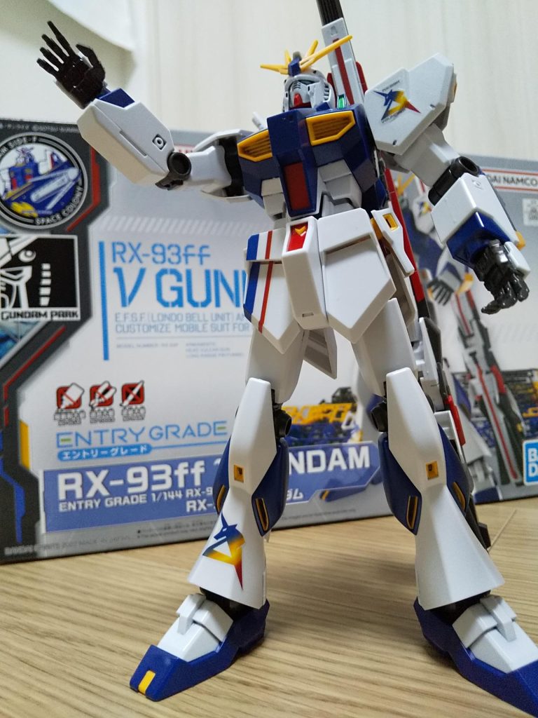 いただいた品物なので、ららぽーと福岡にある実物νガンダムは未見です。いつかは行きたい。