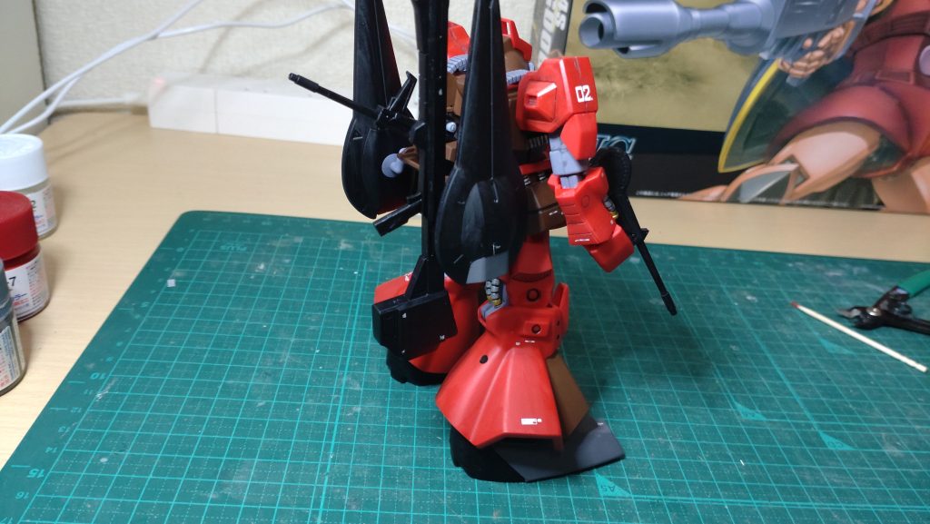 パイプ部はガンダムマーカーメッキシルバーにスミ入れしてます。