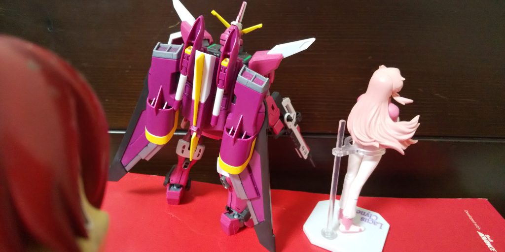 :私(美鶴)はこの機体に乗って明智(キラ)君のストライクフリーダムと共に地球降下をしたんだよな…(乗ってるだけだが)。この機体を結城(アスラン)に届けたんだよな。結城のペルソナだな。