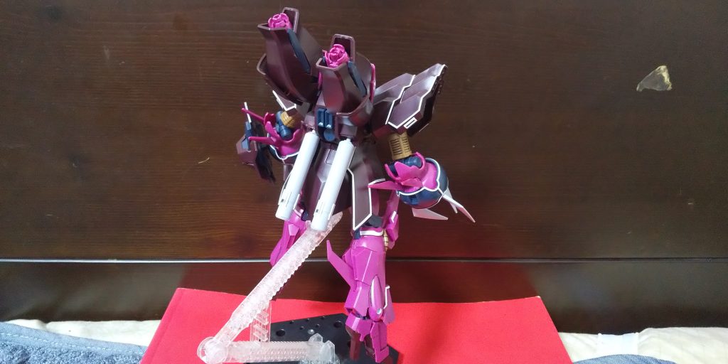 :…ローゼン・ズール欲しい…ノーマル版だと成形色が劇中とは色が違う成形色なのだ。設計ミスなのか？それとも仕様なのか？ まあどちらにせよノーマル版が再販されたらスプレー缶で塗装したいな。