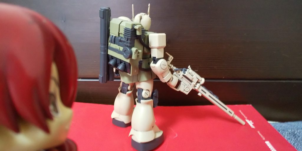 :オリジナル版の戦場の絆版との細かな違いは頭部のアンテナの有無と左肩当てのショルダーの表面の凸とランドセルにバレルの有無のみだ。