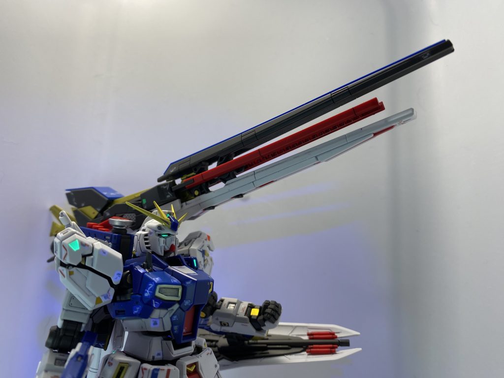 RG RX-93ff νガンダム–4枚目/制作者：T-ケシ