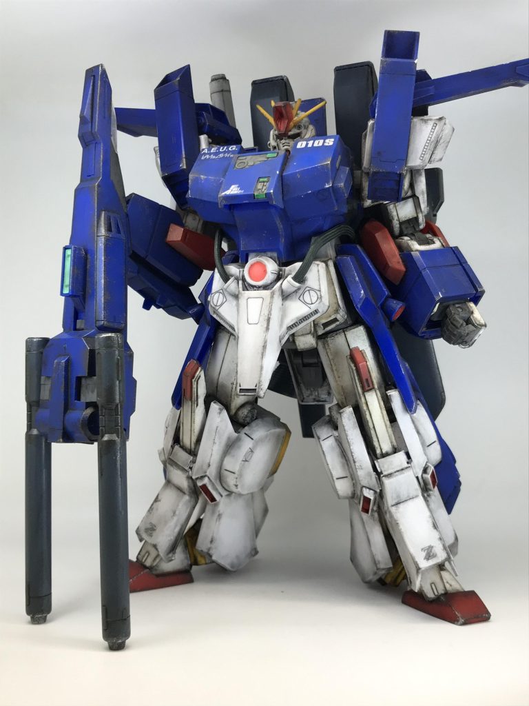 申し訳ございません、間違えましたお手軽製作 MG フルアーマーZZガンダム20年以上前に兄から頂いたパチ組ガンプラの一つそれをガンプラ復帰をきっかけにウェザリング練習した過去作品です私の過去作品って実物より写真のほうがカッコよく写ってるのに…これは写真の方がカッコ悪いな…😨