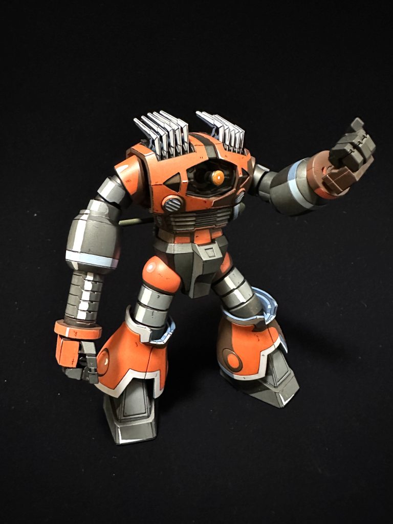 旧キットの箱絵ポーズを取ろうとしたら、腕が上がらず😅