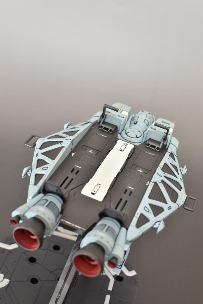 後部の核熱ロケット推進式ブースター2基の合わせ目は後ハメ加工が何とか可能だったのでこちらの方は処理しました。