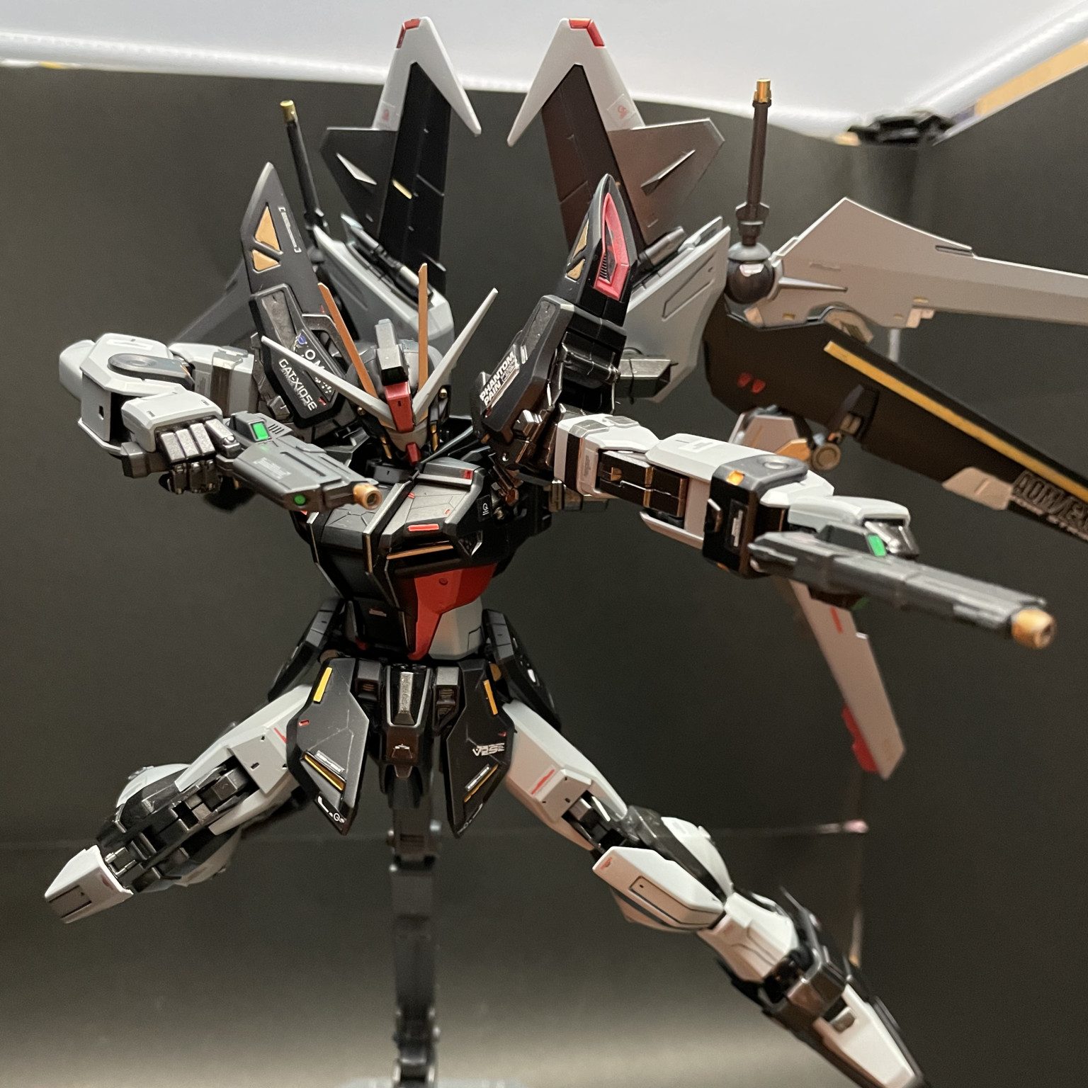 MG ストライクノワール｜アグニカ・カイエルの魂さんのガンプラ作品 