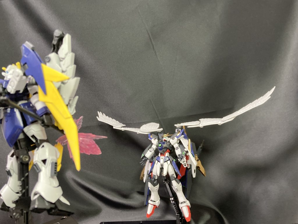 『五飛、教えてくれ。俺達はあと何人殺せばいい。俺はあと何回、あの子とあの子犬を殺せばいいんだ』『ゼロは俺に何も言ってはくれない。教えてくれ、五飛』『…あれがまた繰り返されるというのか!?』