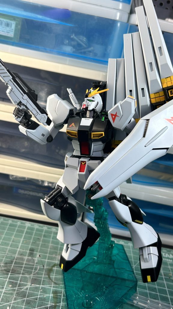 アムロ、νガンダム出る！