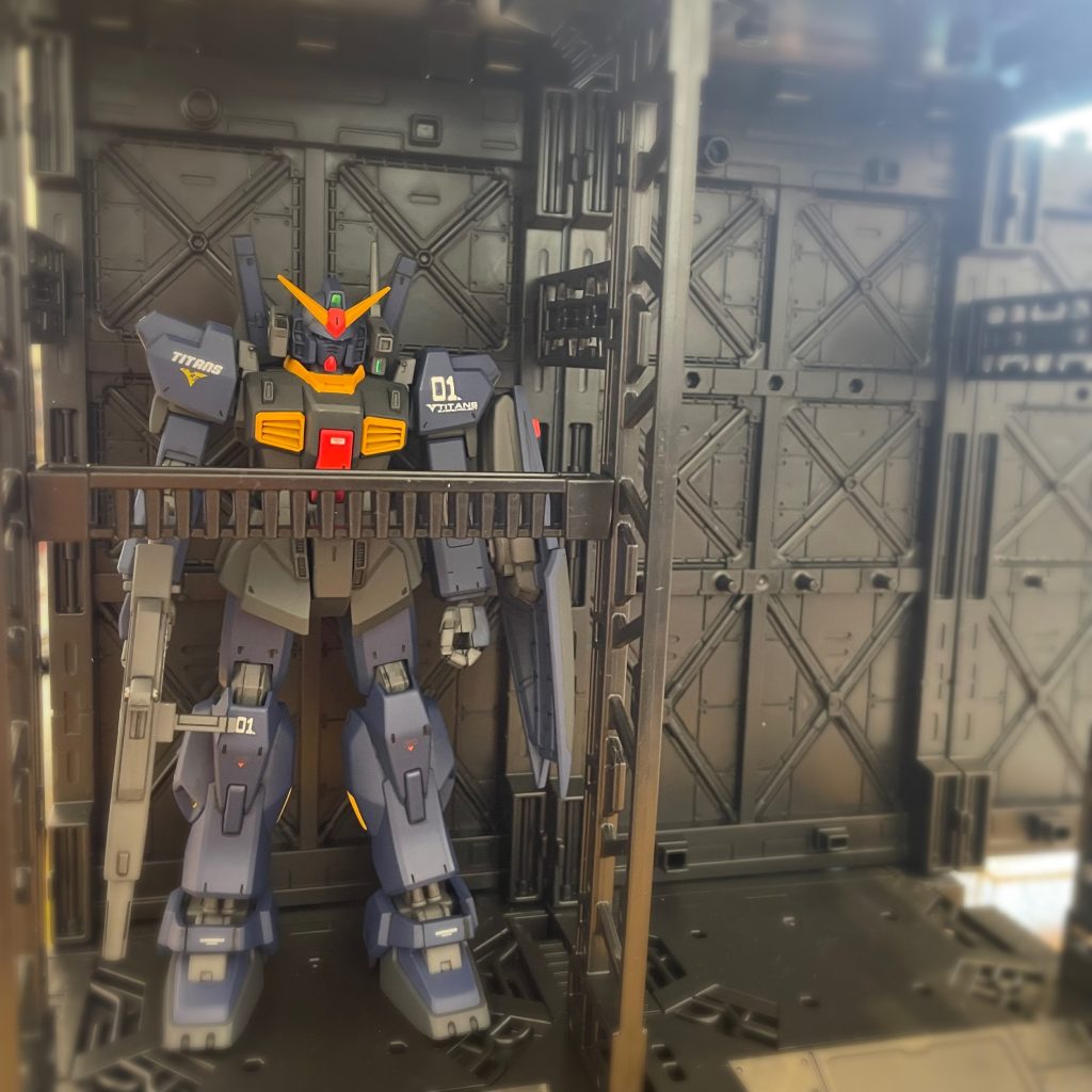 連結ディスプレイベースが購入出来たので置いてみました