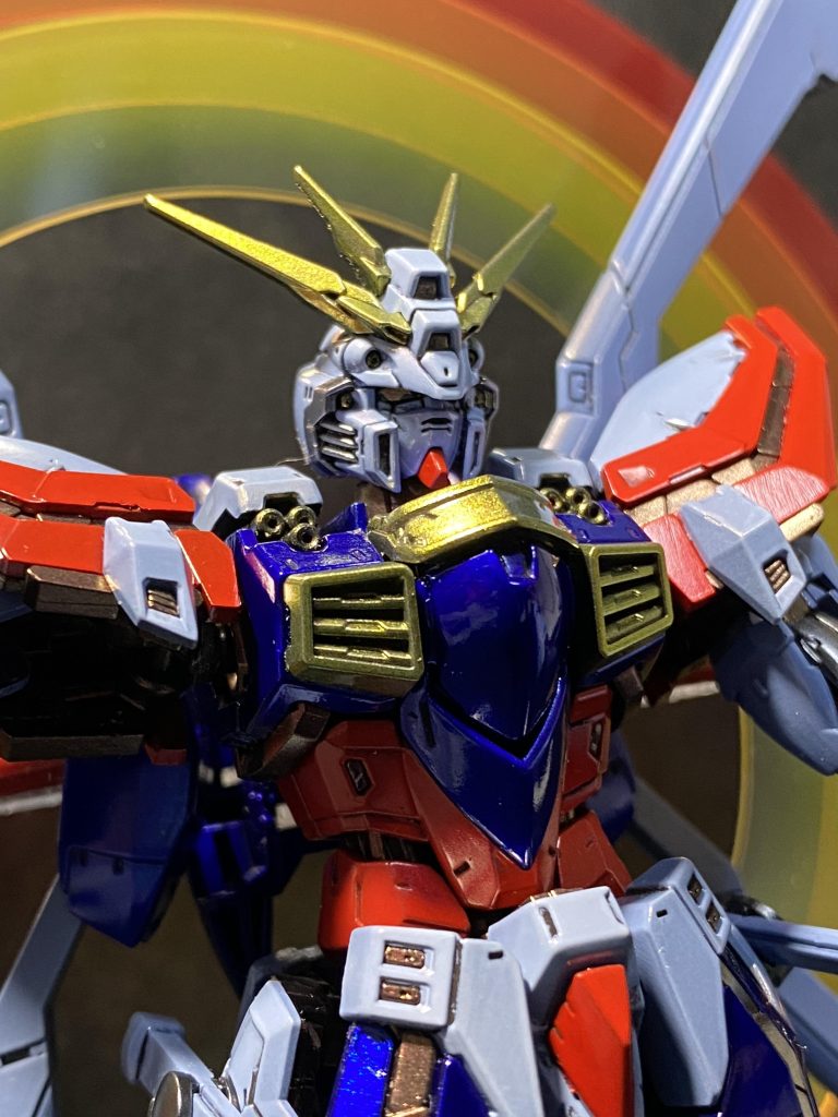 青は下地までは同じパールブルーで上にウルトラマリンブルー♪赤はフィニッシャーズのメタリック赤なんだか口紅見たいな色になったのでプレミアムレッドを重ね塗り黄色はパールゴールドで調色イエローを上塗りんー😑