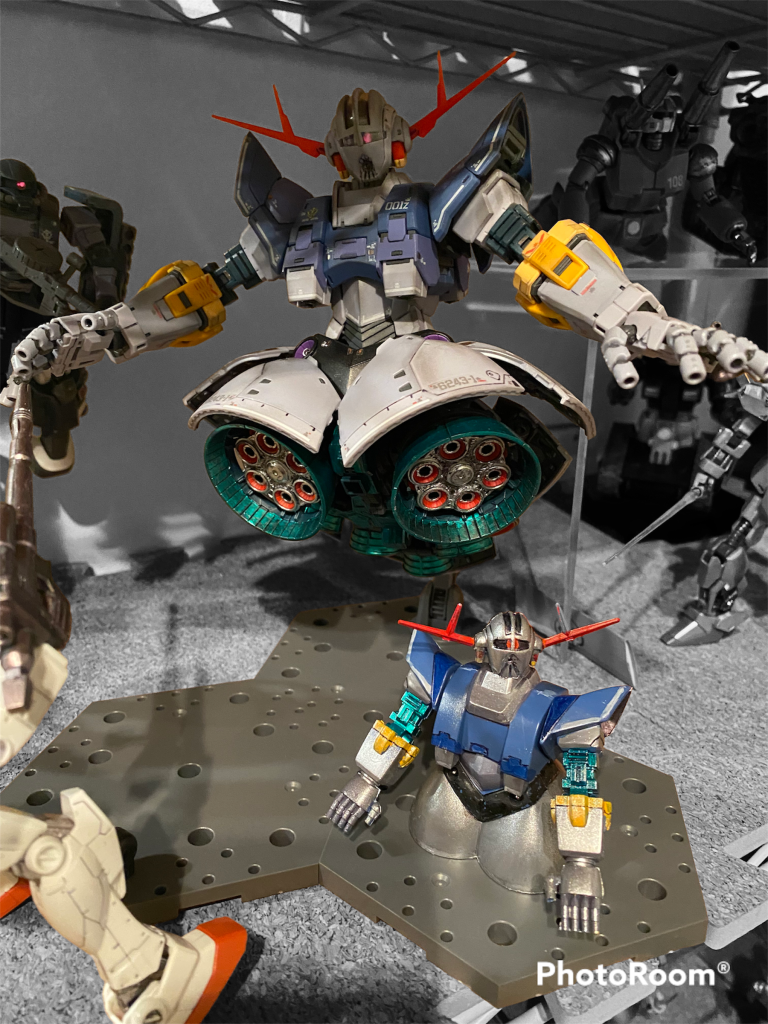 ジオング。RGと一緒に。