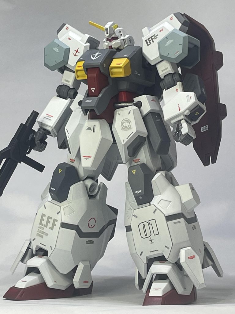 HG グスタフ・カール。ガンダムヴァーチェを参考にヒロイックなイメージを出してみようと全塗装しました。