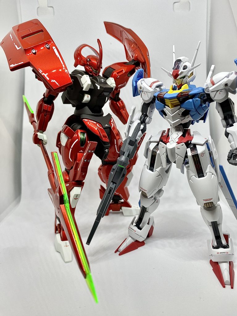 以前作ったエアリアルと。アクションベースもあるんで戦わせてみたいですね!時間があれば!ヾ(:3ノシヾ)ノシ