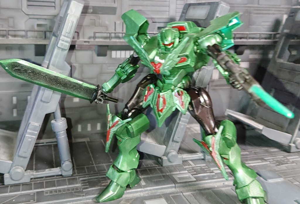 装備はソードとビームカタール