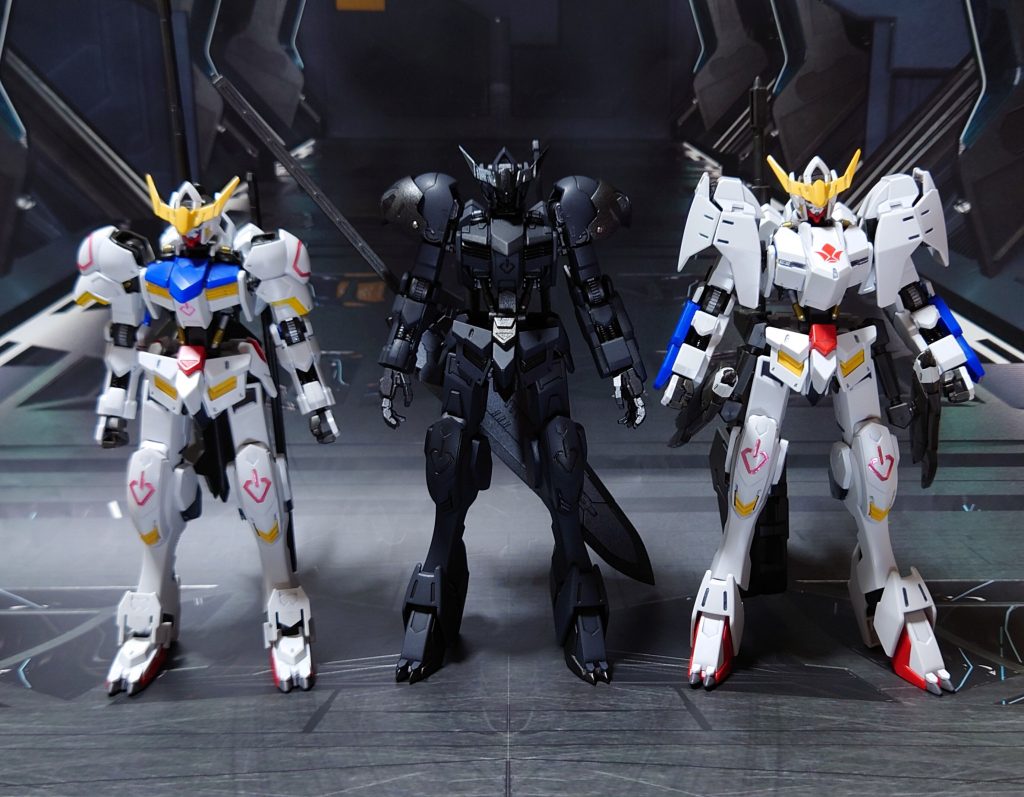 ガンダムバルバトス第4形態、第6形態との比較。