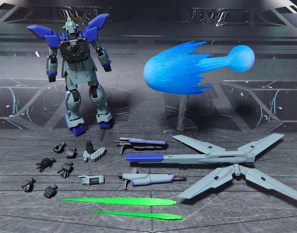 付属品一式と、キャノン無しの背中。