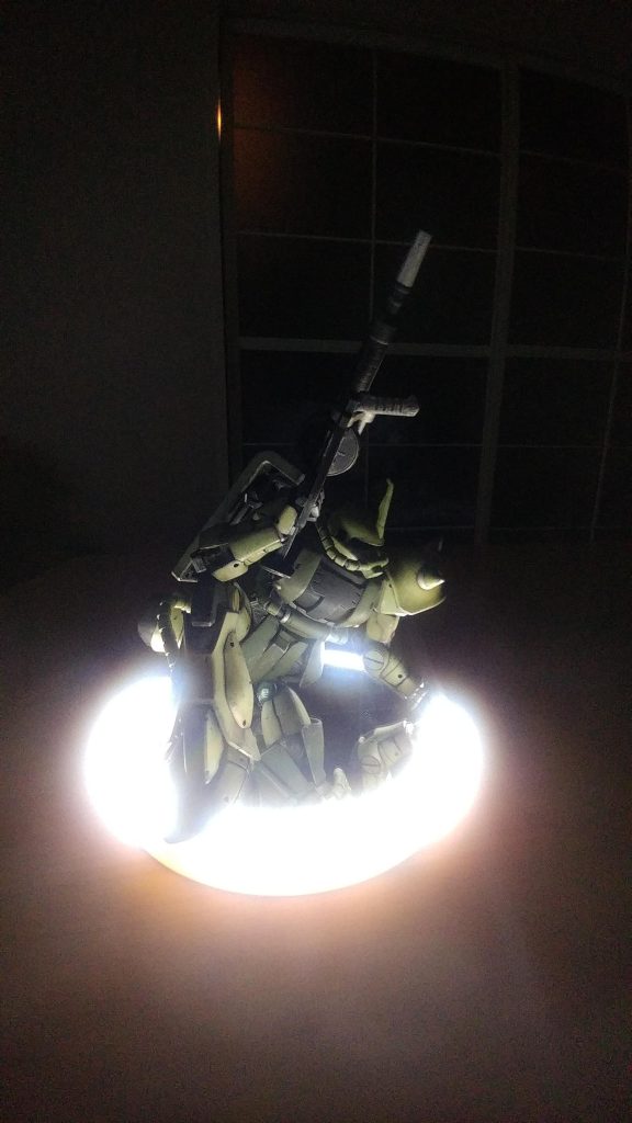 これ程動くザク凄し‼️ですが動力パイプの組み立て大変ですねー‼️