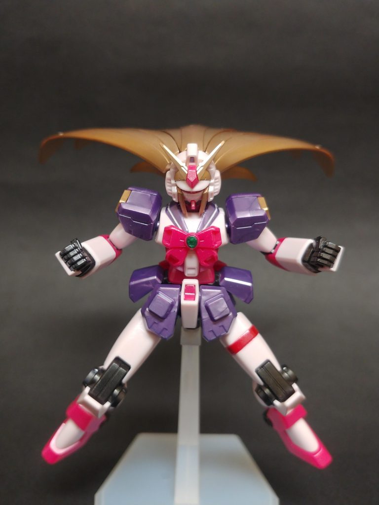 成形色を活かしたかったので関節と髪？の色を変えました。