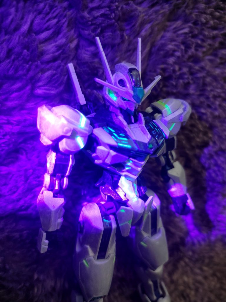 パーメットスコアもグリーンの蛍光を仕込みスコアいくつなのかは知らん内側から光ってるように見えるのでなかなかにカッコいい