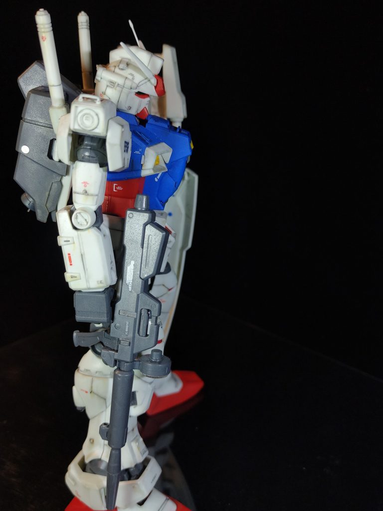 30年位前のキットなんですねプロポーションは良いですがディテールがアッサリ目なので色々追加