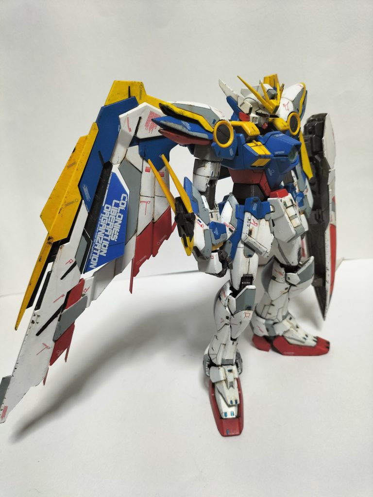 今回のウェザリングはウォッシング無しで焼き鉄色のスポンジチッピングやリアルタッチマーカーのブラウンをボカして仕上げにしました。