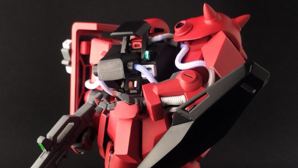 胴体をプラ板で作ったので余ったスペースにコクピットハッチ展開ギミックを入れてみました