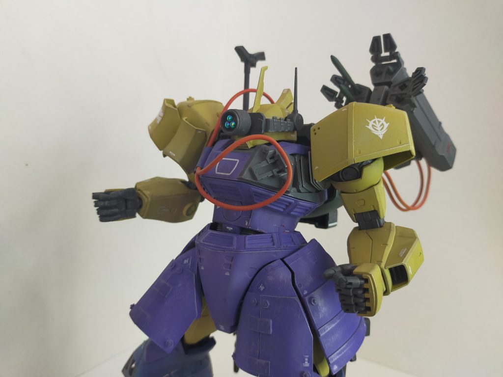 背中にミサイルランチャーも装備させてるんですけど、蓋を全て開閉式にしました。大変だったけど、達成感は凄くあります!