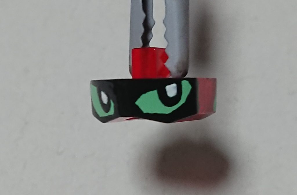 おめめは手描き