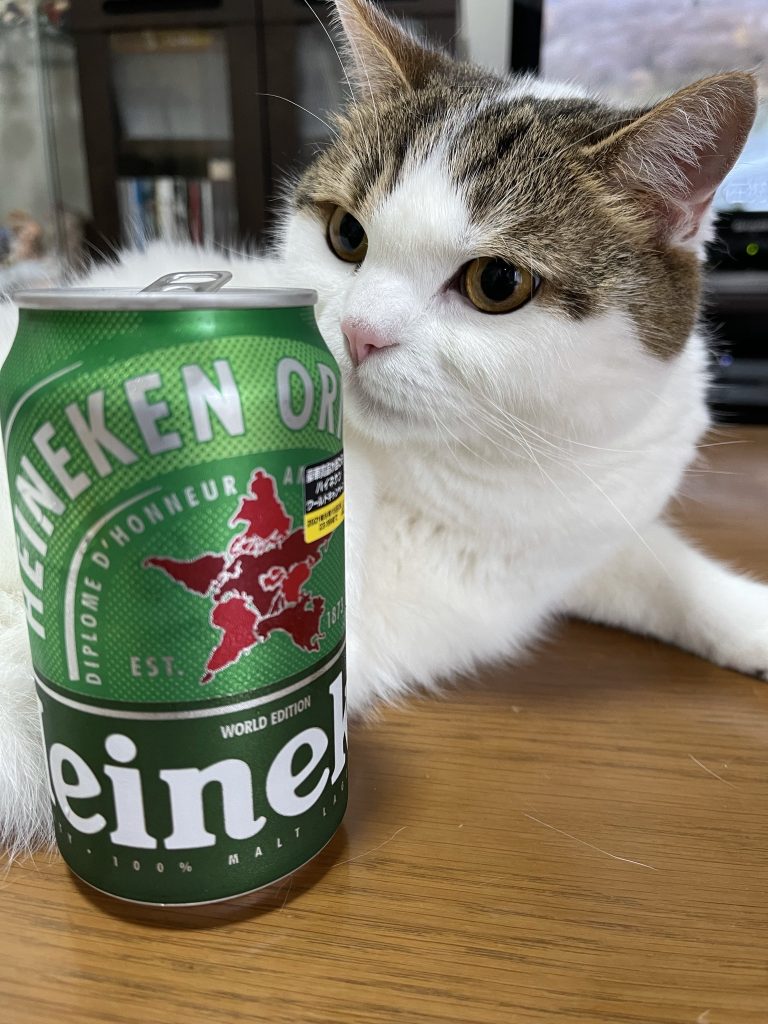 　HGUCコンプ企画に参加してみようと思い立ち、「改造はしない、ノーマルの美しさ」を目標にしましたがやっぱり無理でしたｗまぁ、自分の好きに作れるのがガンプラの良い所ですよね、と言い訳しておきます。あと、ストレスには酒と猫と甘味とガンプラですよ皆さん。　ご覧いただきありがとうございました。