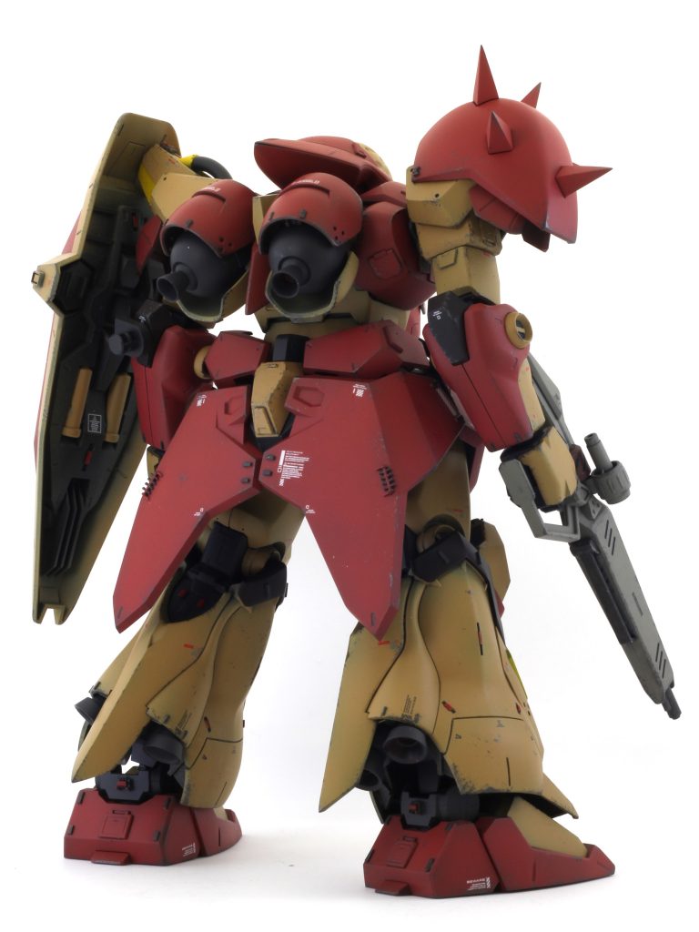 黒下地の上に塗装し、ガンメタルでチッピングすることで重厚感アップ 