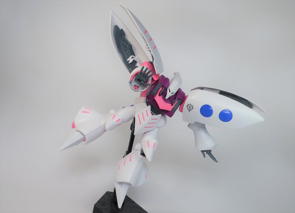 射撃のポーズ。