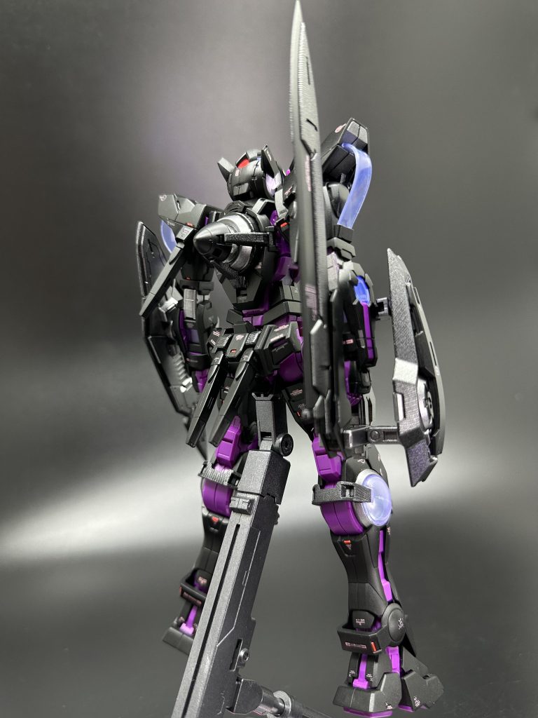 デカールはHIQシリーズのピンクを貼ってます。