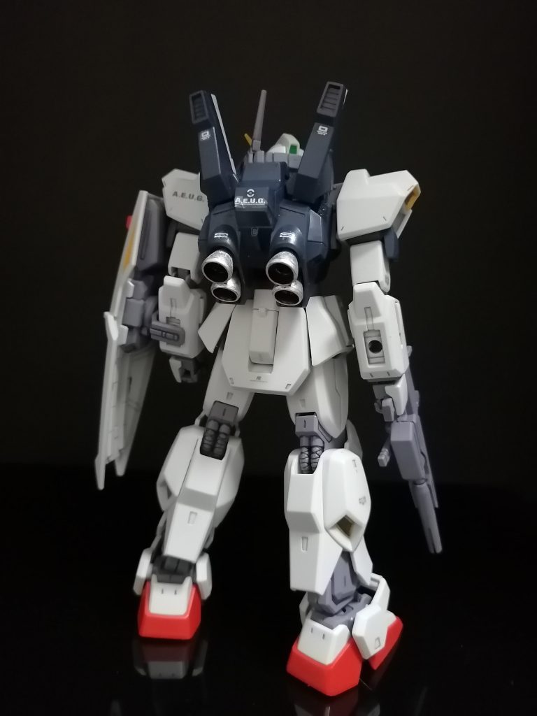 デカールはMGガンダムMk-ⅡVer.2.0を参考にしました。このころからデカール貼りの楽しみを覚えましたね😄