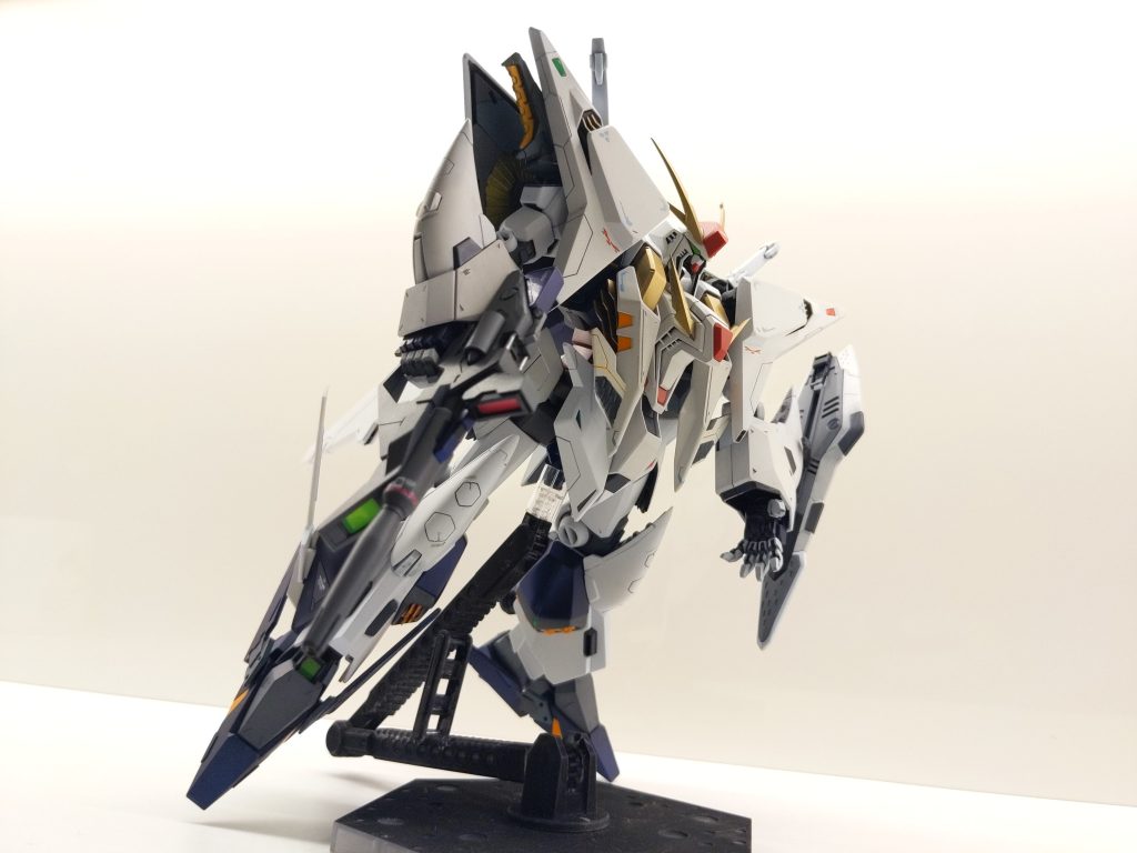 アングルによって印象も大きく変わりますね