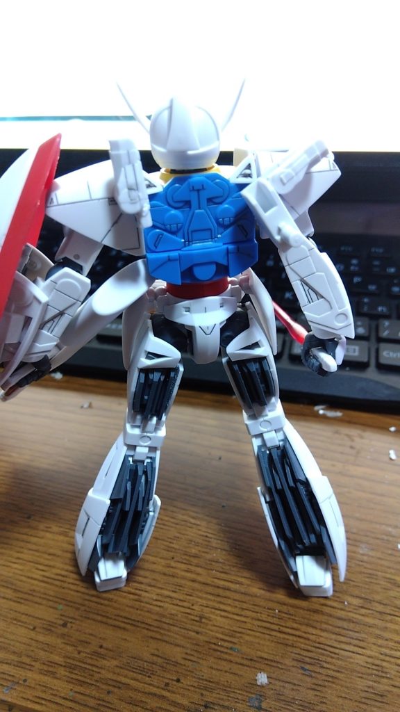 背中で騙る髭様