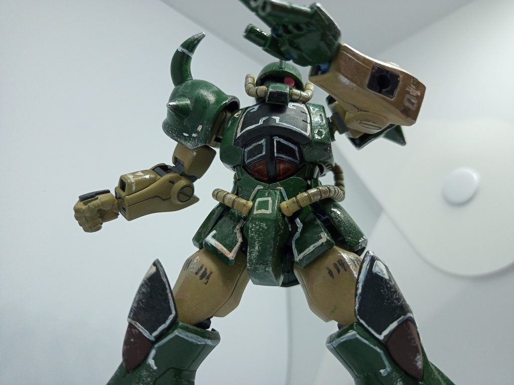 汚しはシルバーでチッピングしただけですが結構いい感じになった。