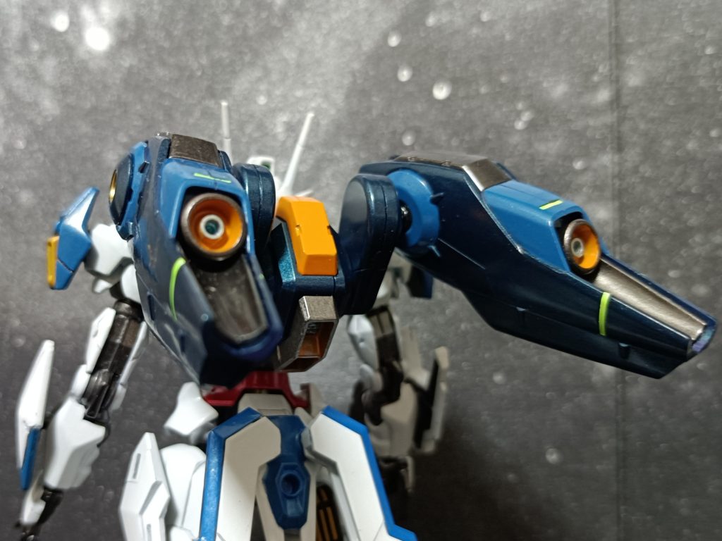 合わせ目消しはやってないですが、塗膜の厚みのせいでできた隙間が、段落ちっぽくなって、これはこれでいい感じじゃないですかね~(^_^;)